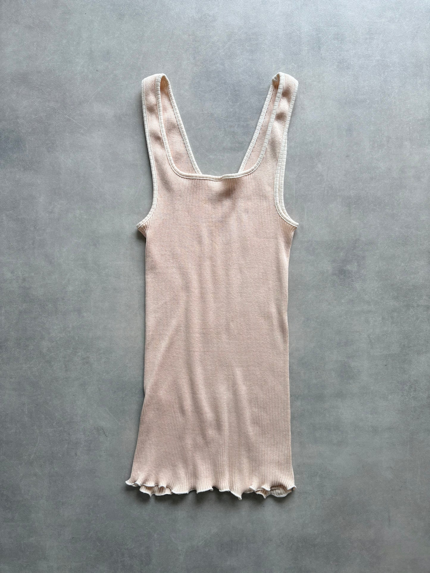 しっとりふわふわシルクコットンリブ　タンクトップ (桜染め)