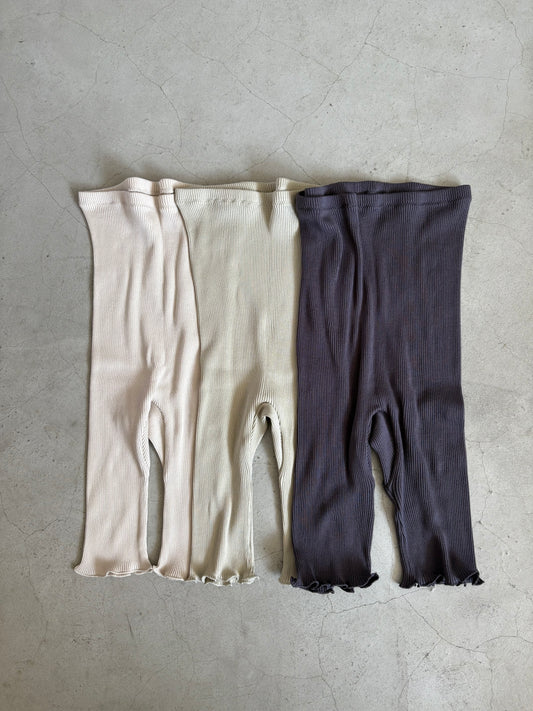 しっとりふわふわシルクコットンリブショートレギンス(NEW)